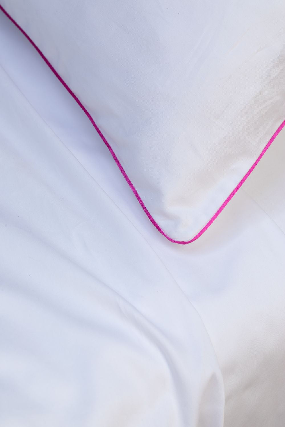 AFRODITE Flat top sheet in pure cotton satin with piping