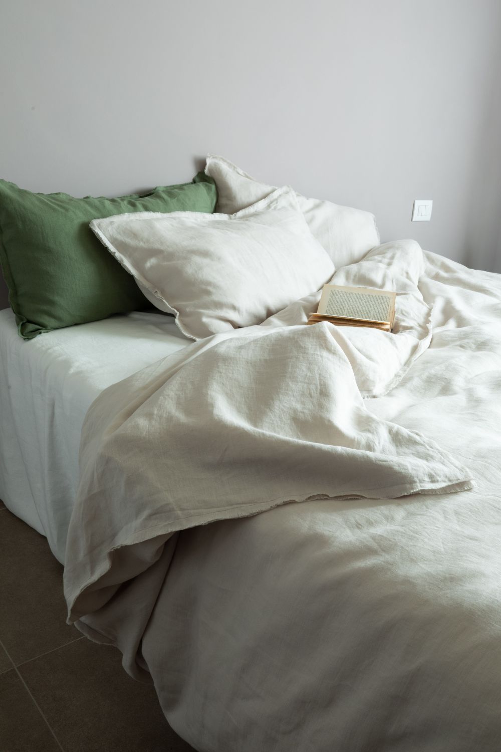 MINERVA - Pure linen duvet cover with fringed edge