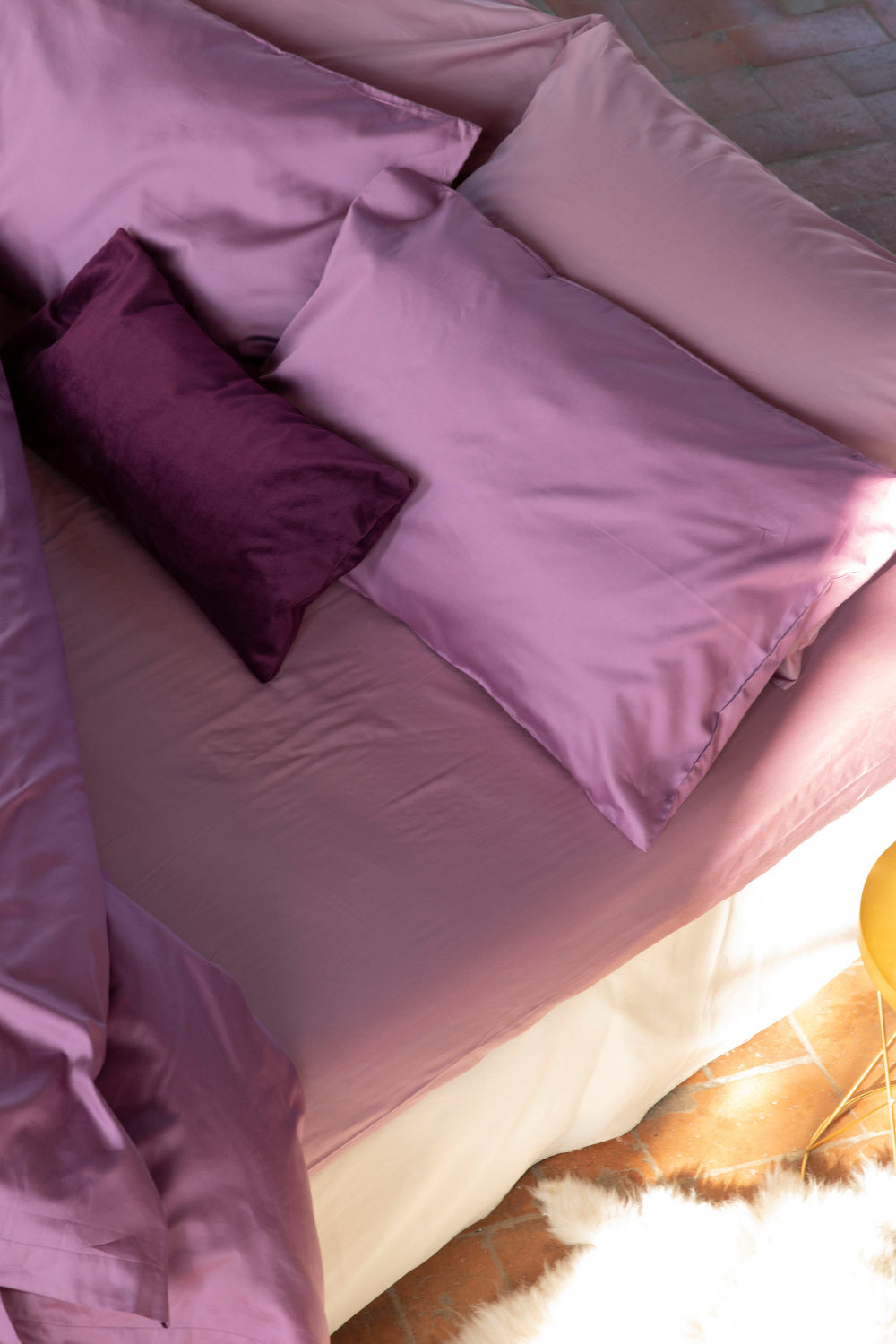 LETO - Lenzuolo sotto con angoli in raso di puro cotone