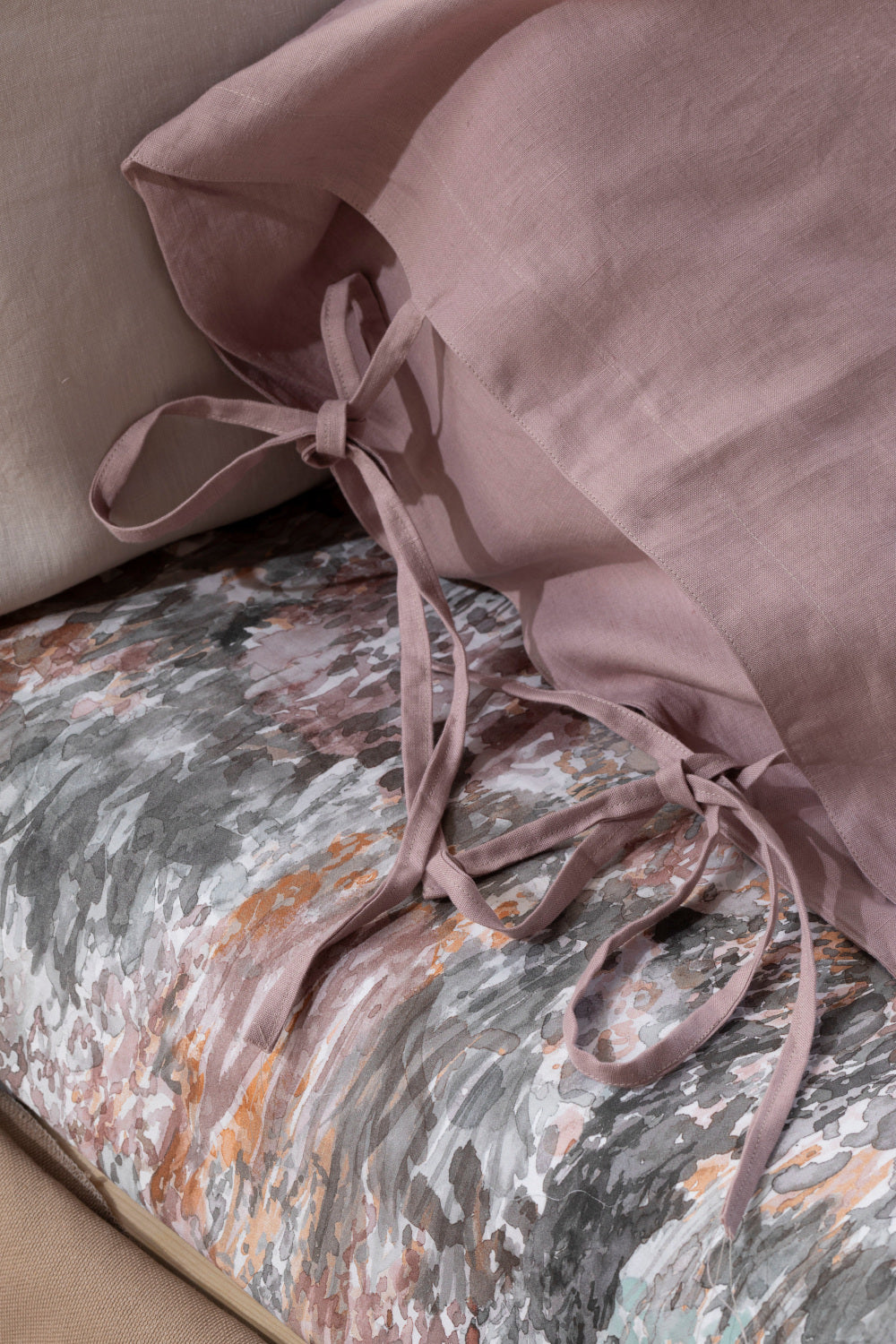 HEL- Federe in puro lino chiuse con inserimento a busta e lacci (2 pezzi)