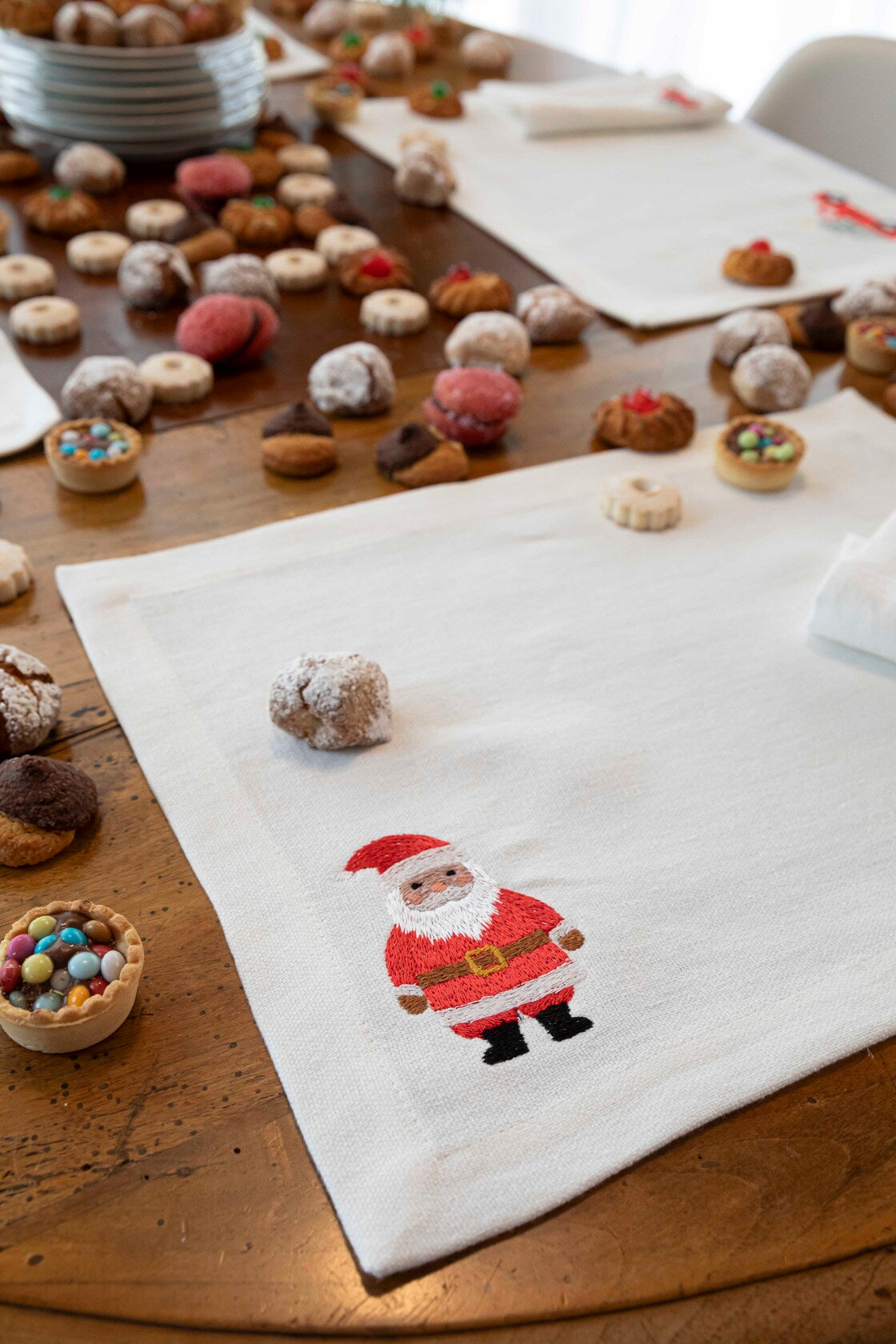 IGEA NATALE – Tovaglietta ricamata in puro lino lavato (450 gr/mq) (Set da sei pezzi)
